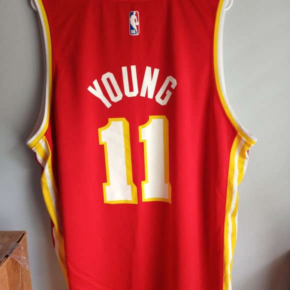 Trae Young Atlanta Hawks Jersey XL - Picture 2 of 2